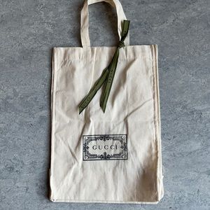 Gucci Linen Shoe Bag, Medium Size.